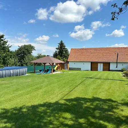 Malý Statek Hradečná Villa