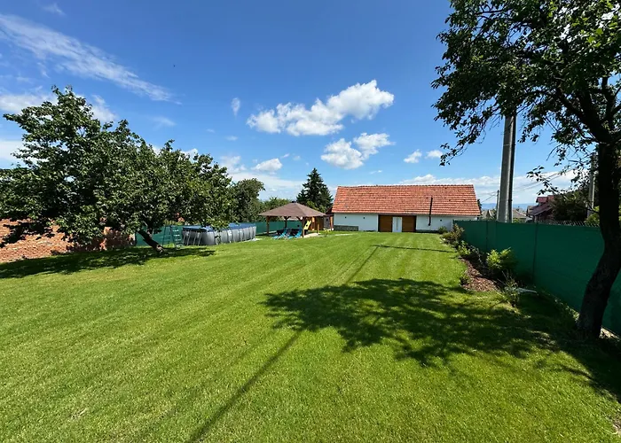 Malý Statek Hradečná Villa *
